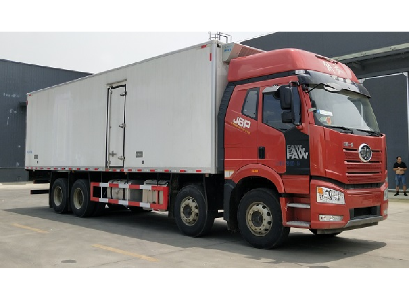 解放前四后八冷藏車(chē)
